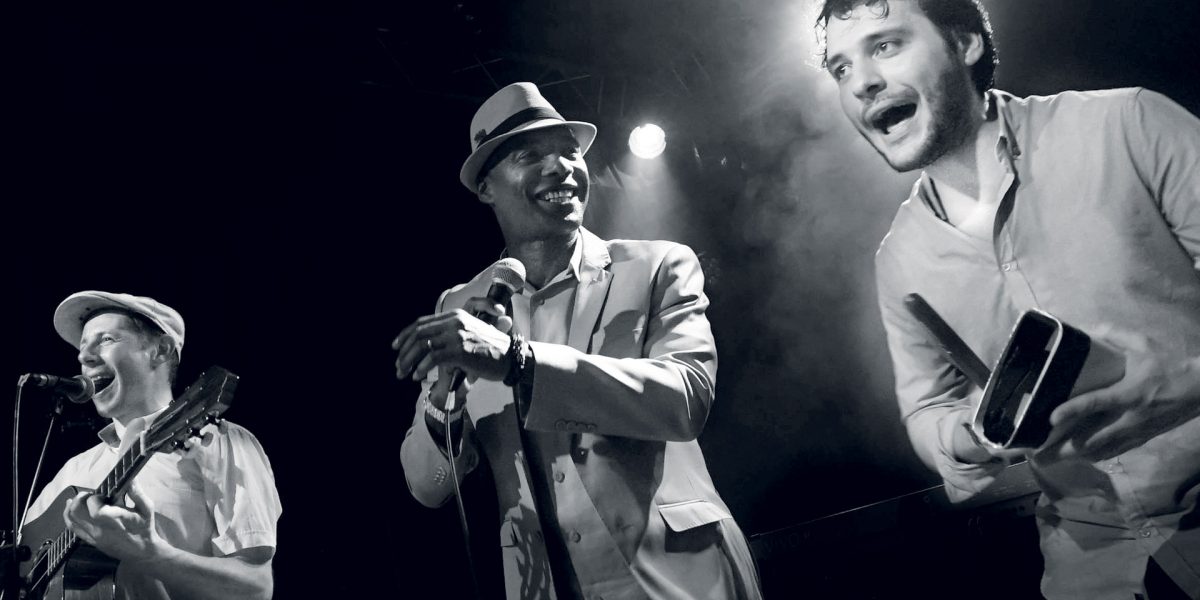 ©Colectivo Caliente et El Elegante